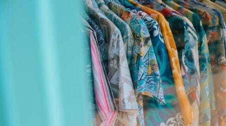 What colors to wear in Hawaii?