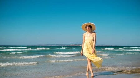 How Can I Make My Outfit More Tropical?